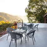 Rosastays Jeolikote